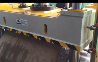 63T增速線(xian)軸包裝(zhuāng)塑料盒(he)子