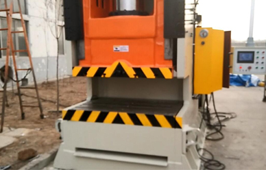 400T液壓沖床(chuáng)