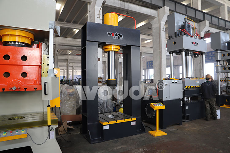 315噸龍門液壓機生産廠家