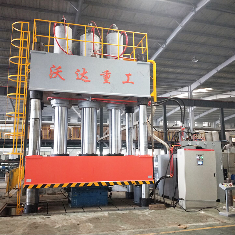 大貨車中巴(ba)車導流罩生産(chan)視頻