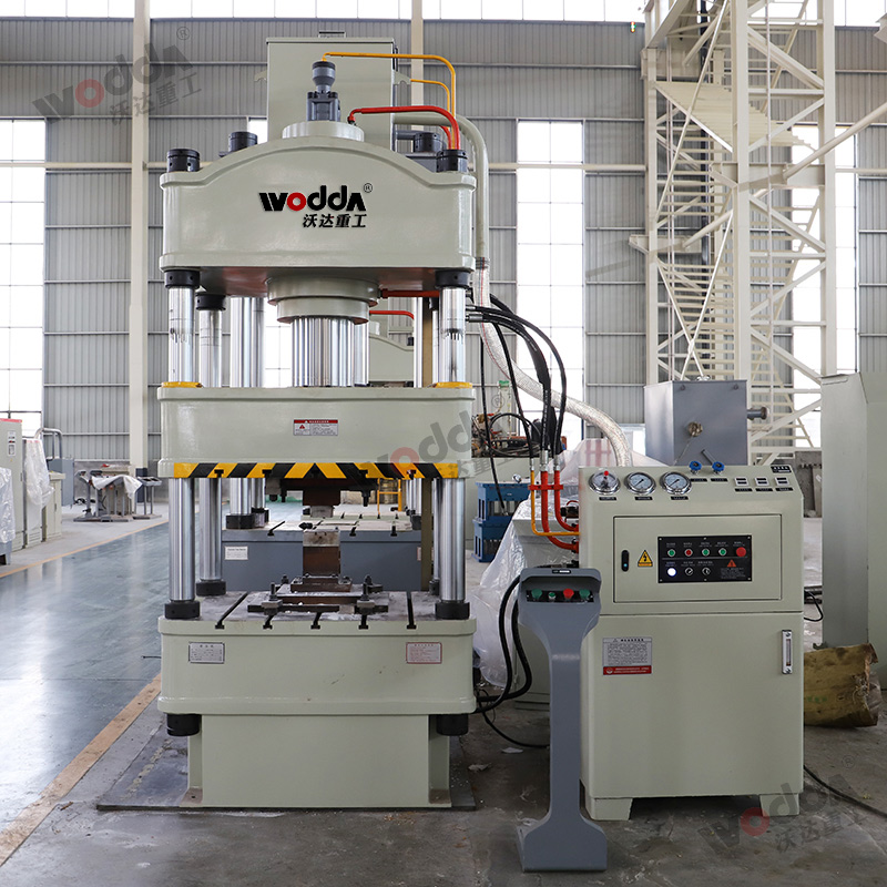 液壓機廠家分享整理四柱液壓機保養指南