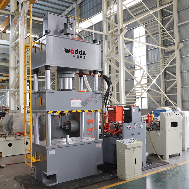 四柱液壓機如何選擇合适的液壓油？有哪些型号？