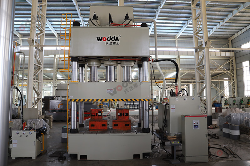 1500噸複合材料汽車配件液壓機