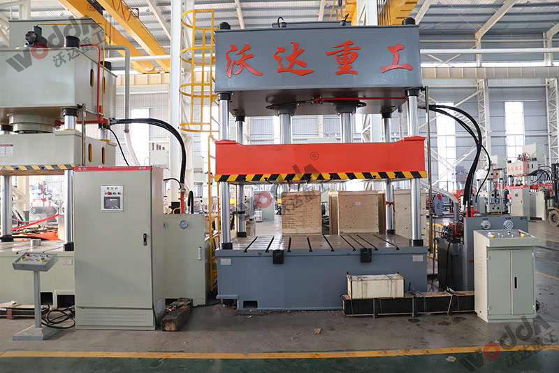 200噸汽車門闆成型機 200噸汽車門闆成型機