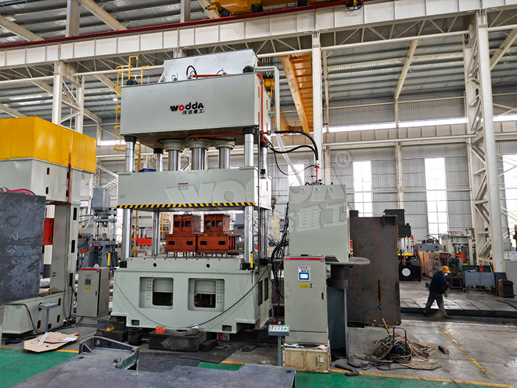 1000噸拉伸機 1000噸拉伸機