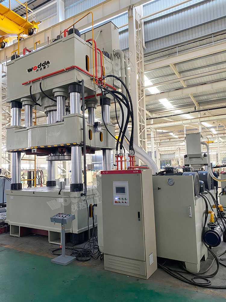 1750噸四柱拉伸液壓機 1750噸四柱拉伸液壓機