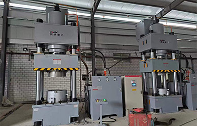 500噸橡塑(su)制品液(ye)壓機