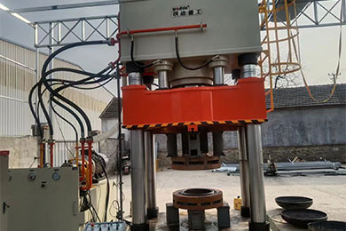 800封頭(tóu)液壓機(jī)